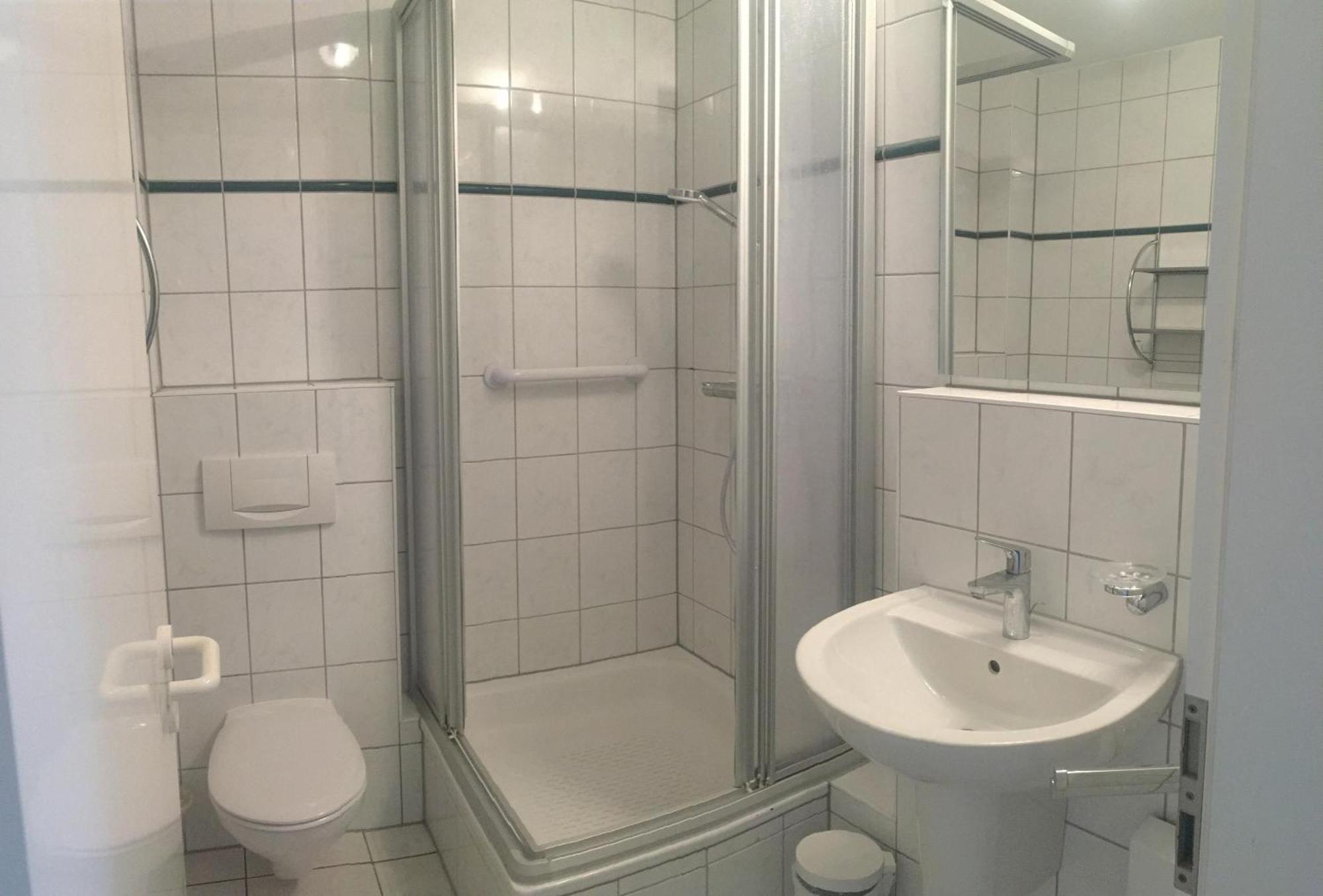 Studio 8 Im 1 Og Haus Stranddistel, Schones Studio Fur 2 Personen In Zingst, Hund Erlaubt Luaran gambar